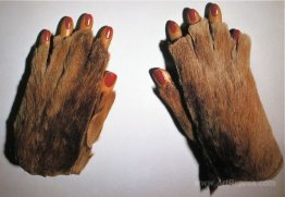 Fur Gloves with Wooden Fingers