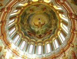 The painting of the main dome of the temple of Christ the Savior