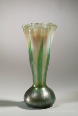 Vase. Onion