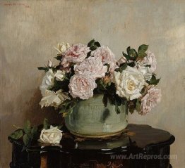 A bowl of roses