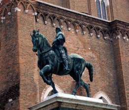 Equestrian statue of the condottiere Bartolomeo Colleoni