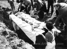 Dejeuner sous l'herbe (Funeral of the snare picture)