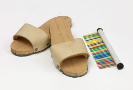 Sandals and comb