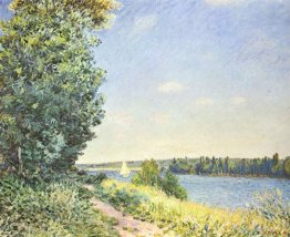 Normandy, the water path, in the evening at Sahurs