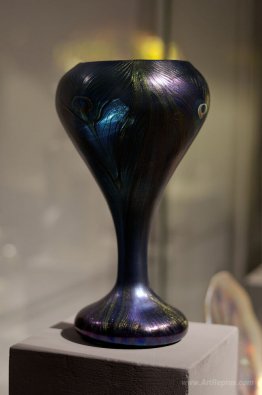 Peacock decorative vase